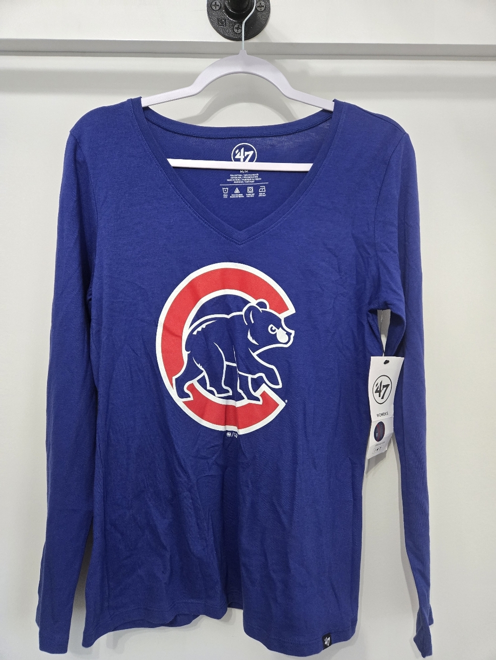 NWT. '47 Womens Long Sleeve Tee T Shirt Chicago Cubs Sports size Medium